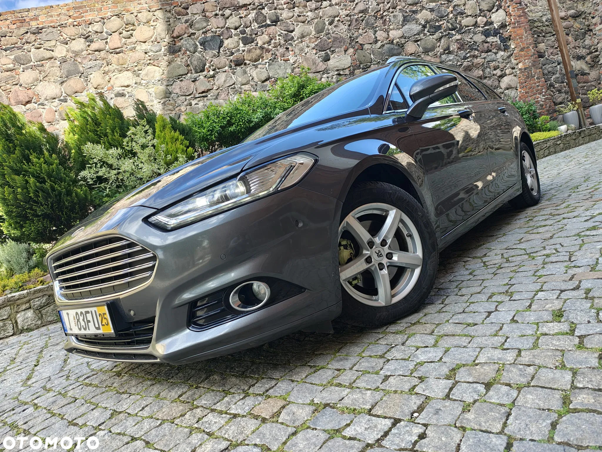 Ford Mondeo - 29