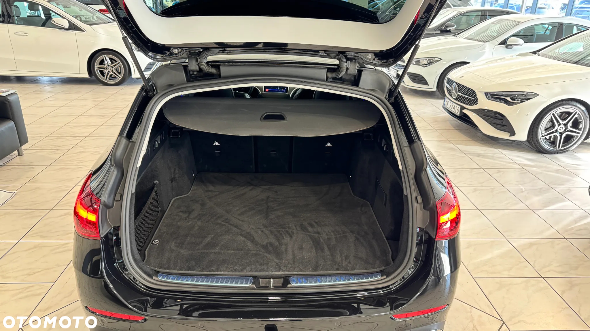 Mercedes-Benz Klasa C 220 d mHEV AMG - 38