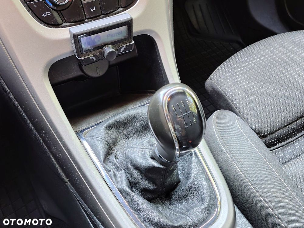 Opel Astra 1.4 T Enjoy - 11