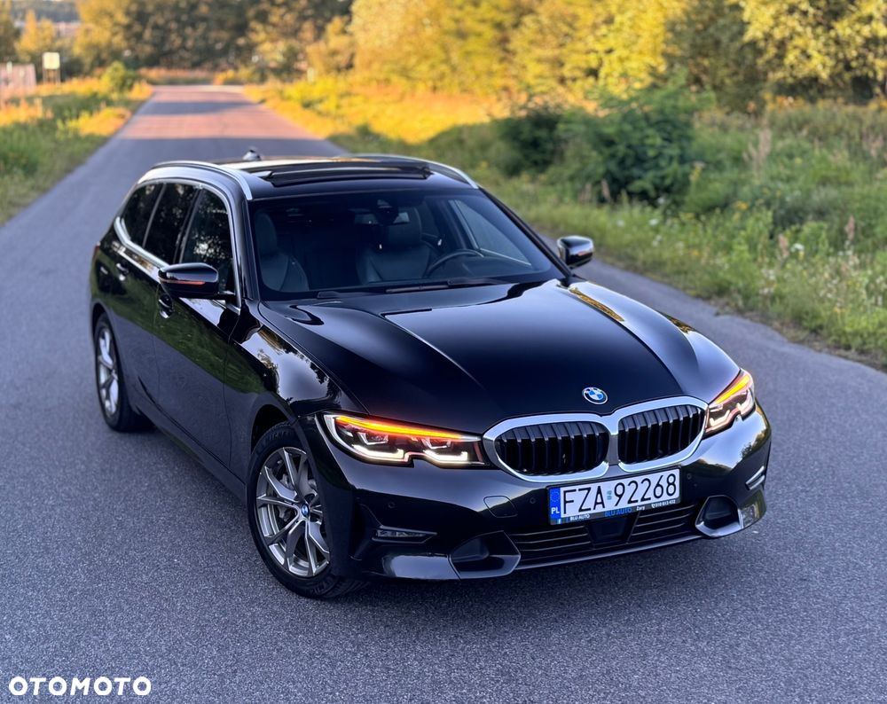 BMW Seria 3 330i Touring Sport Line - 2