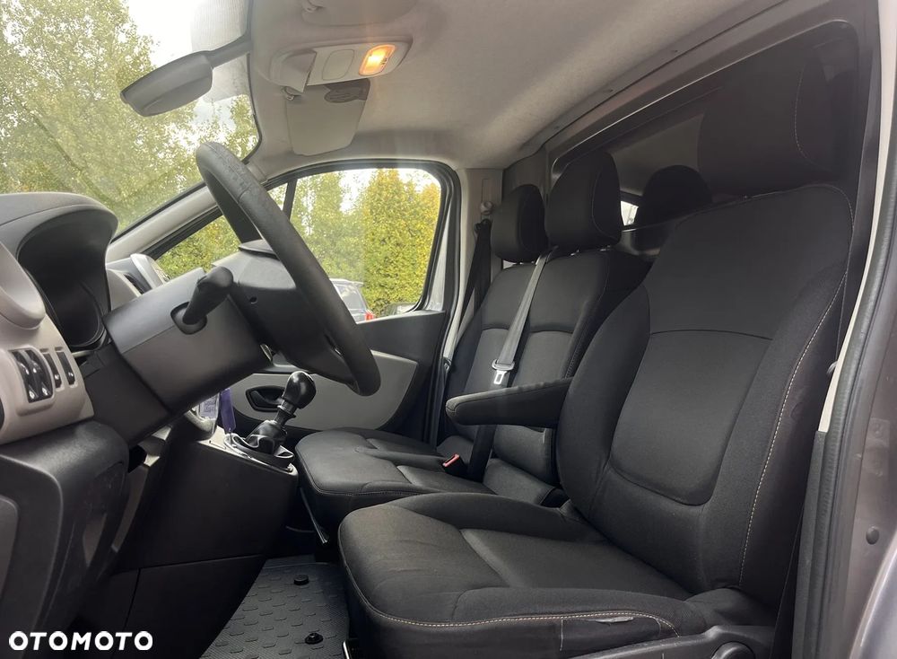 Renault Trafic - 18