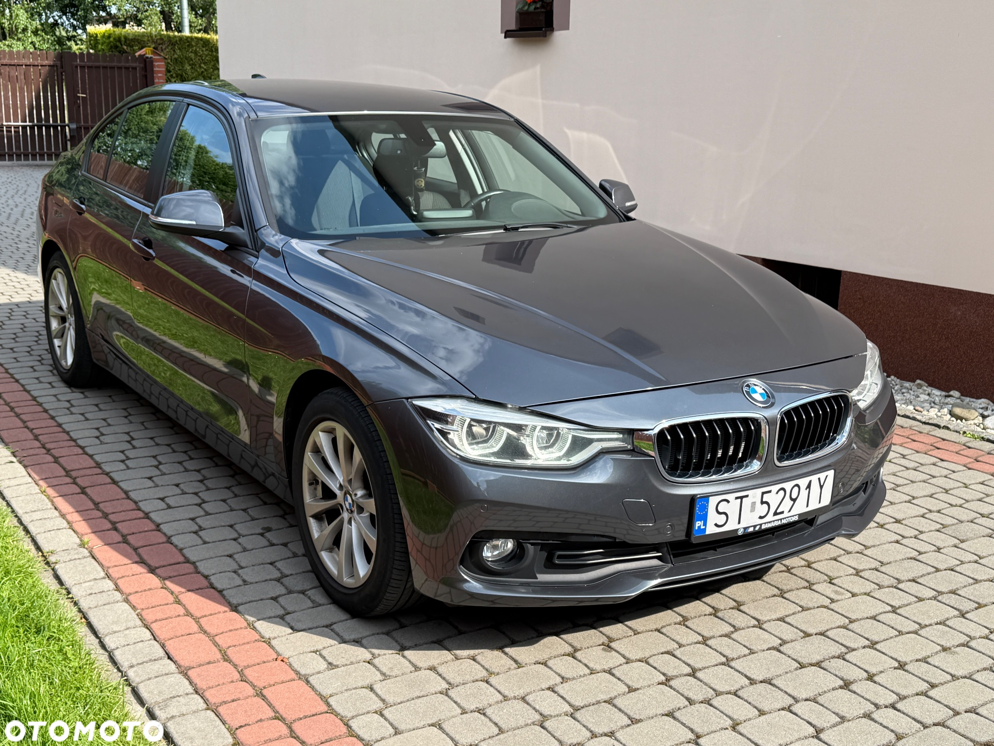 BMW Seria 3 320i - 3