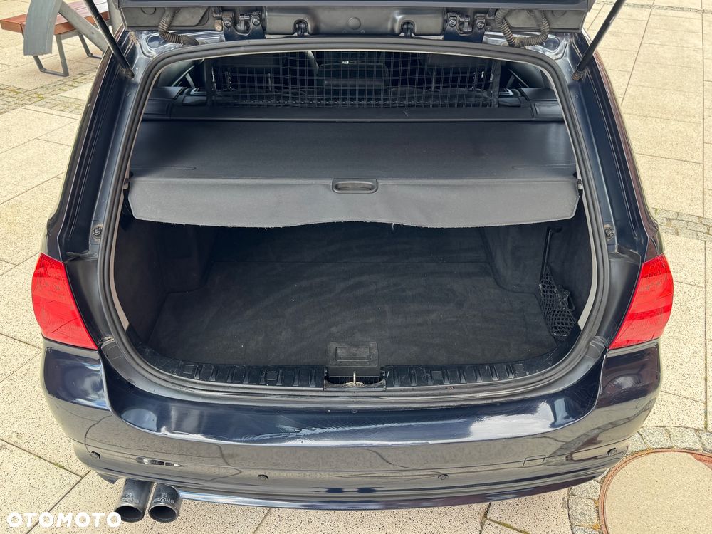BMW Seria 3 - 16