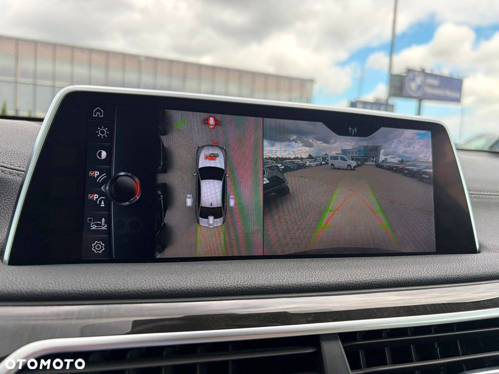 BMW Seria 7 - 30