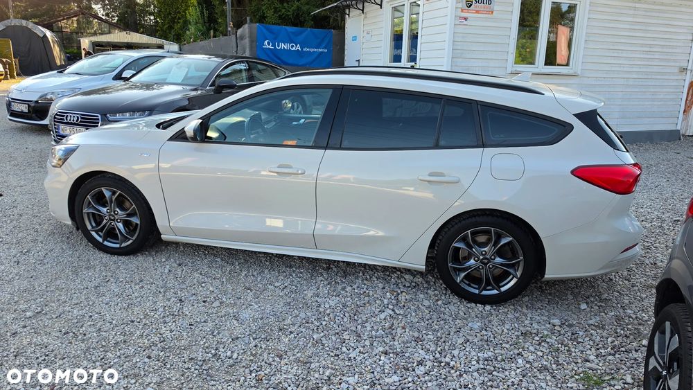 Ford Focus 1.5 EcoBoost ST-Line - 32