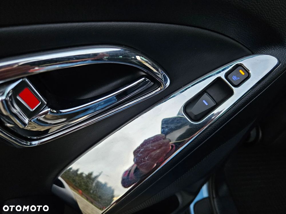 Hyundai ix35 2.0 Premium 2WD - 23