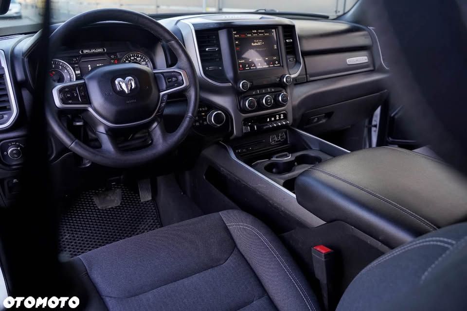 RAM 1500 5.7 Crew Cab Bighorn - 11
