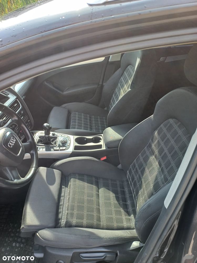 Audi A4 Avant 2.0 TDI - 11