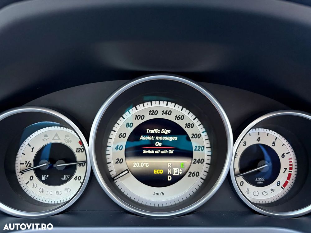 Mercedes-Benz E 250 Cabrio 7G-TRONIC Sport Edition - 12