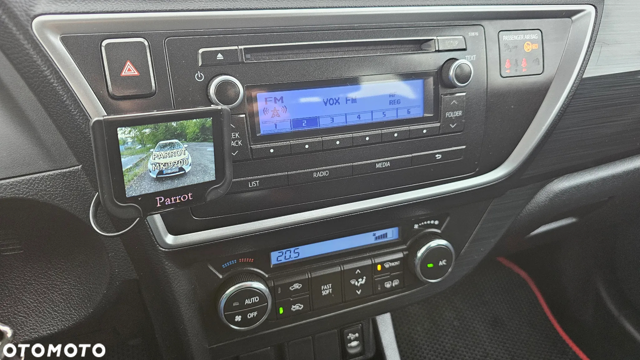 Toyota Auris 1.33 VVT-i Life Comfort - 19