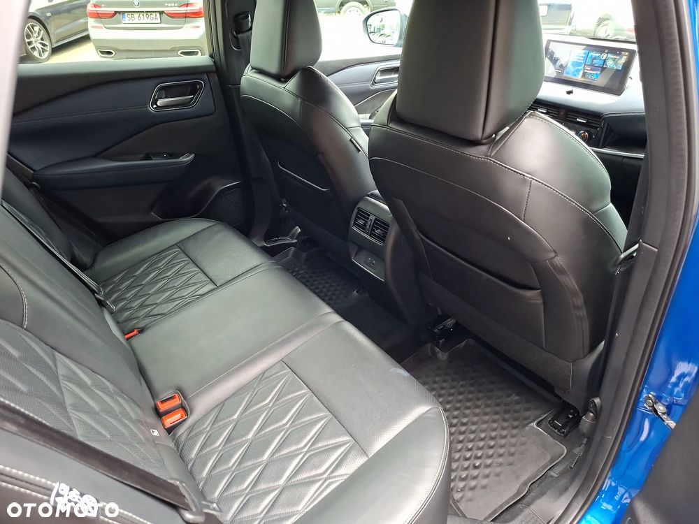 Nissan Qashqai 1.3 DIG-T 4x4 MHEV Xtronic Tekna+ - 31