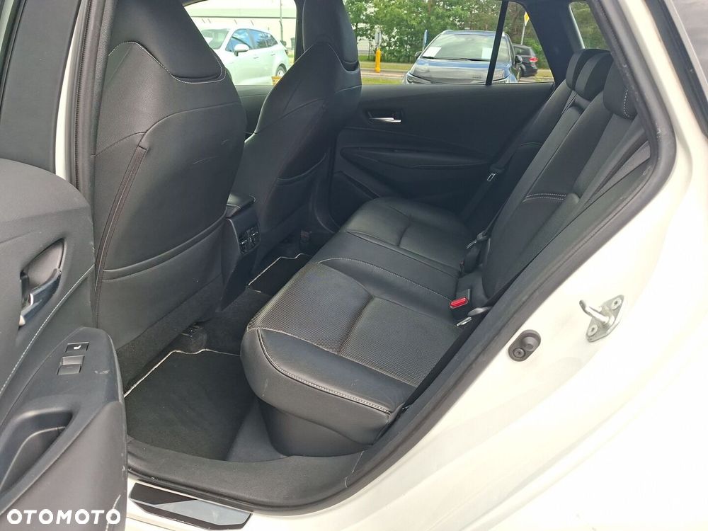 Toyota Corolla - 16