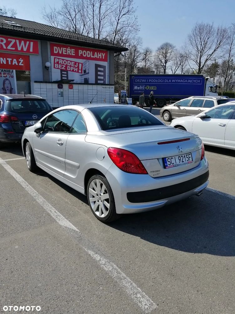 Peugeot 207 CC - 2