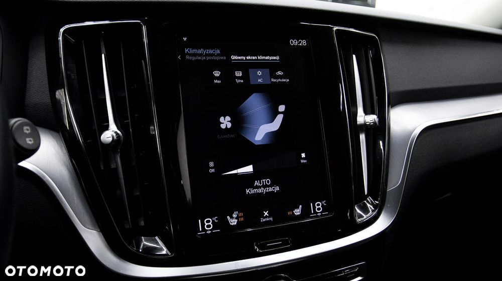 Volvo V60 B4 D Momentum Pro - 25