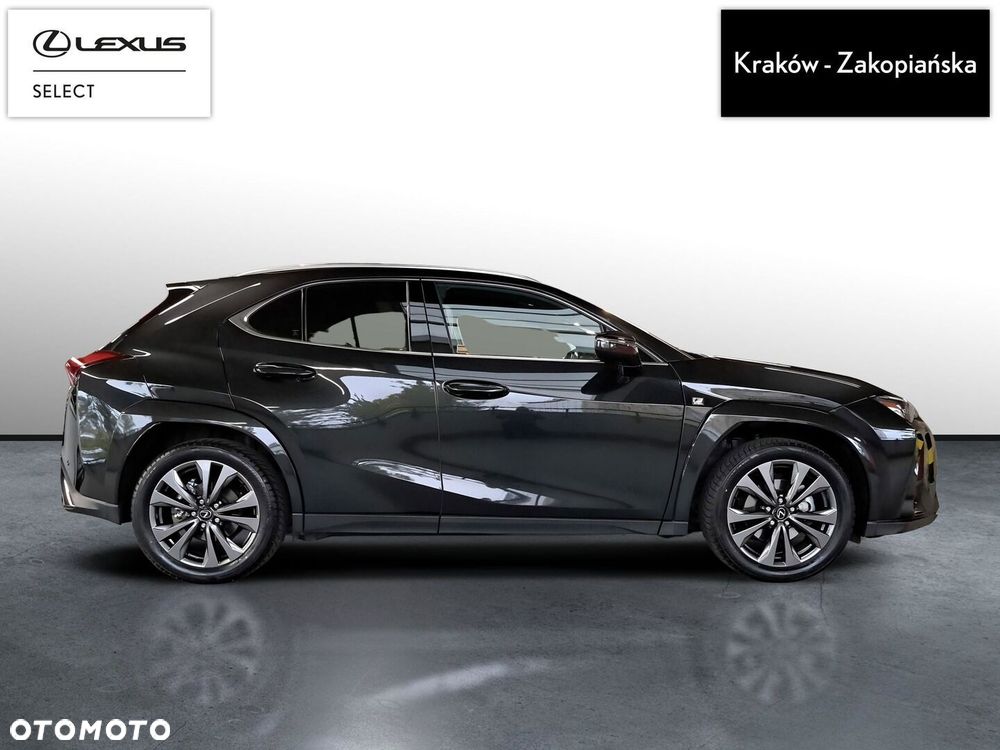 Lexus UX - 7