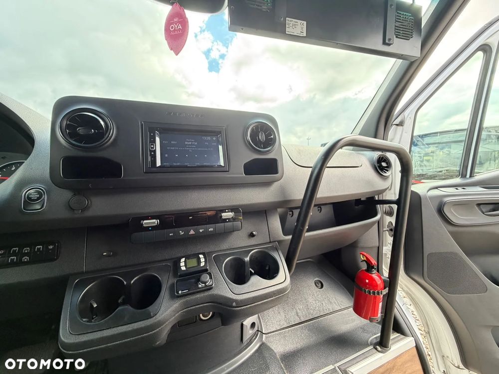 Mercedes-Benz Sprinter 519 - 26