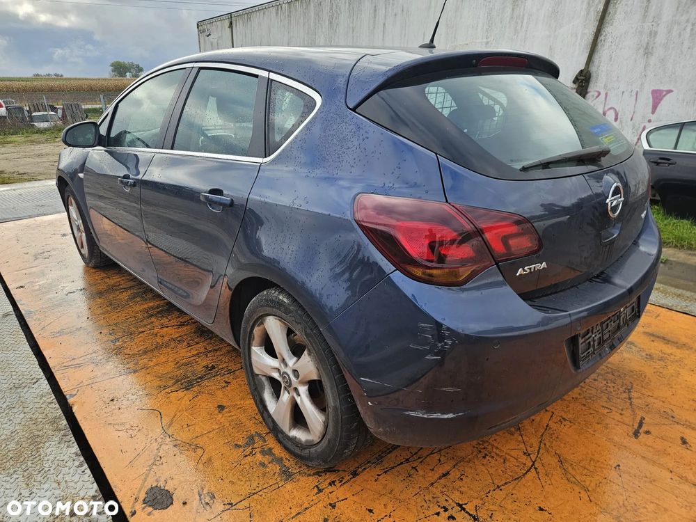 Opel ASTRA J IV 2009-2015  Silnik 1.7 CDTI A17DTJ 110KM/81kW Z22A na części drzwi klapa zderzak lampy - 4
