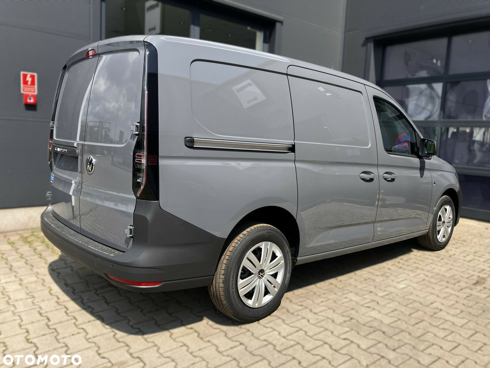 Volkswagen Caddy Cargo Maxi 2.0 TDI 102 KM 6-manual - 5
