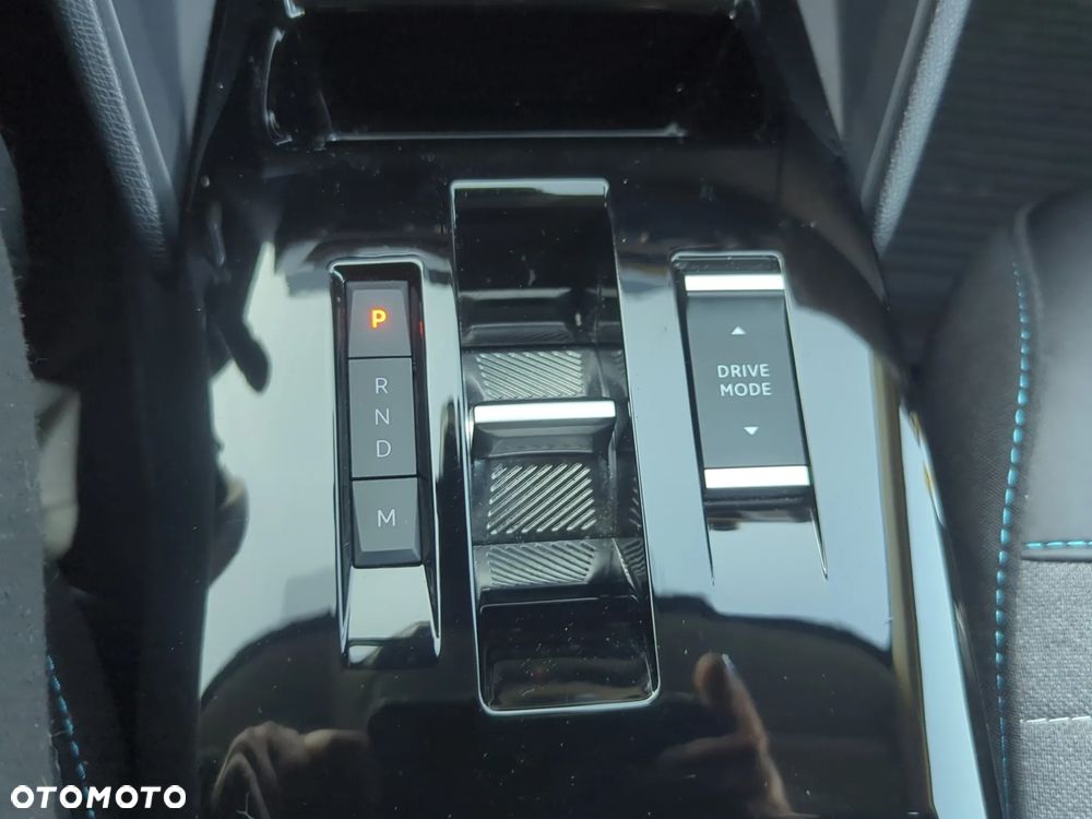 Citroën C4 1.2 PureTech Plus S&S EAT8 - 27