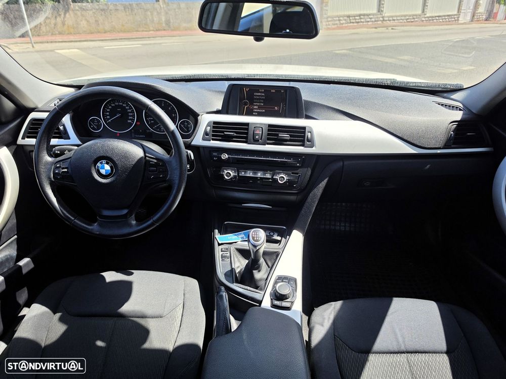 BMW 318 d Line Modern - 13