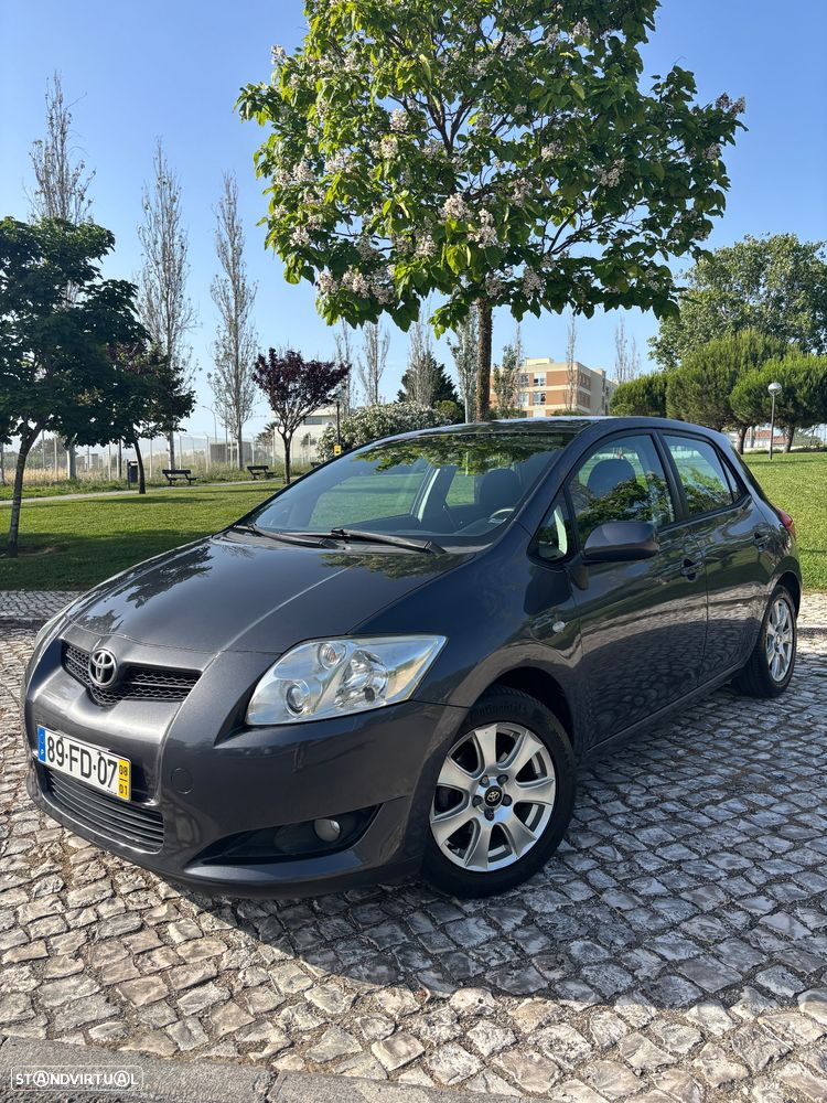Toyota Auris 1.4 D-4D AC - 1