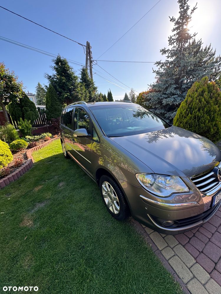 Volkswagen Touran 2.0 TDI DPF Highline - 14