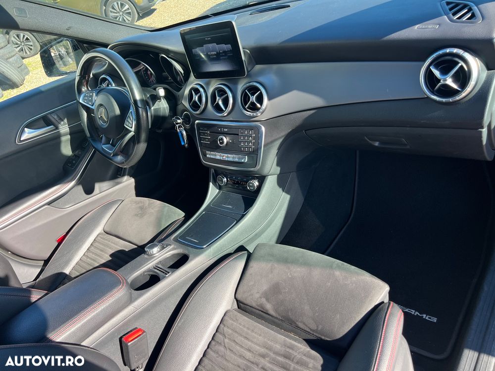 Mercedes-Benz CLA - 12