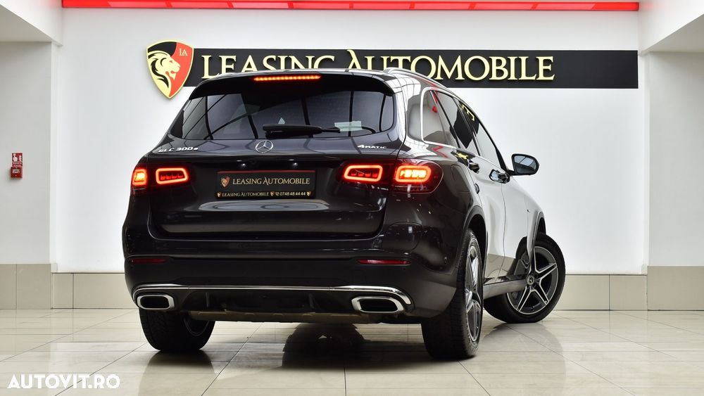 Mercedes-Benz GLC 300 e 4Matic 9G-TRONIC AMG Line - 6