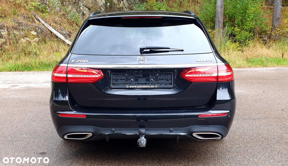 Mercedes-Benz Klasa E 200 9G-TRONIC AMG Line - 27