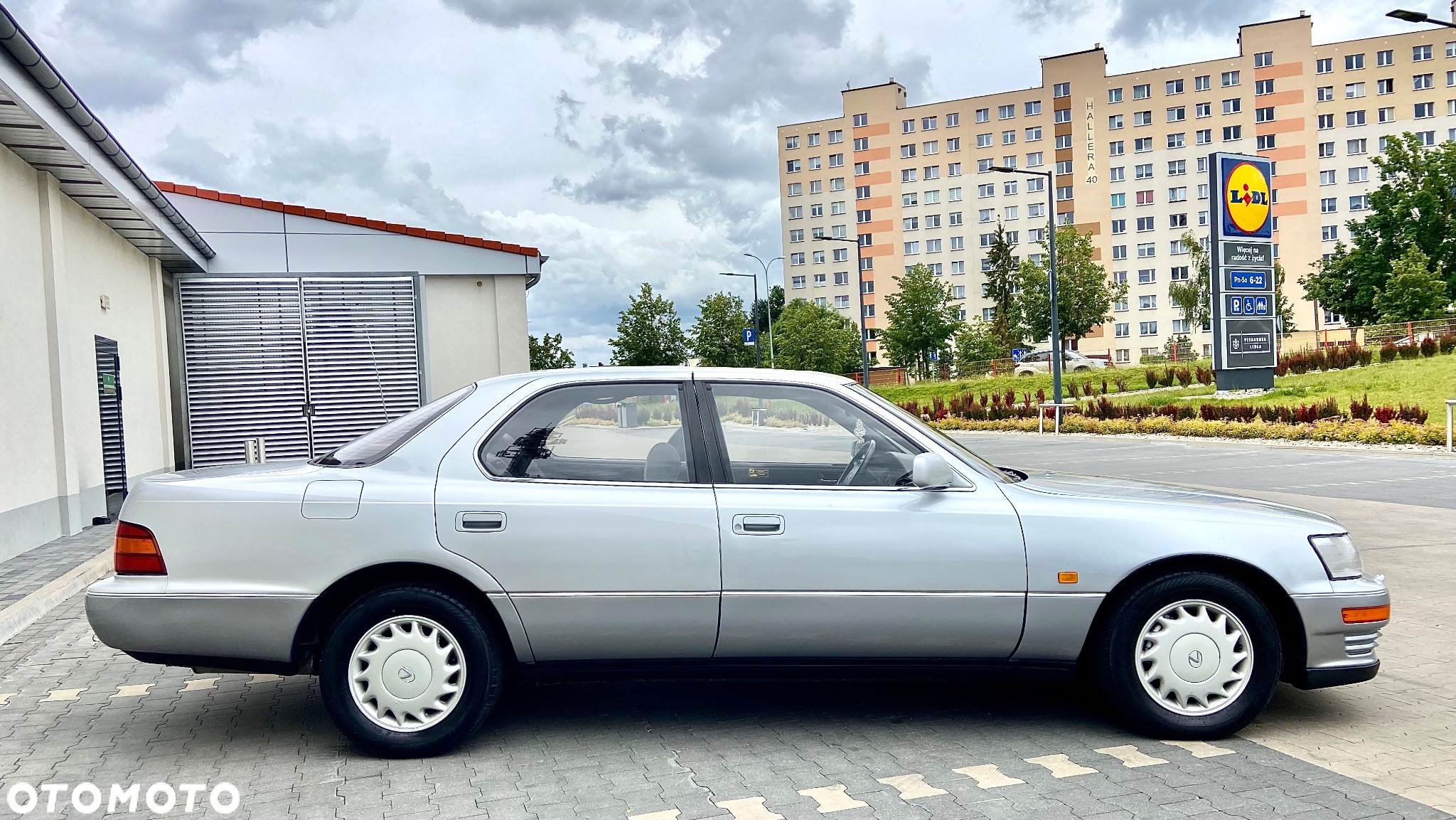 Lexus LS 400 - 12