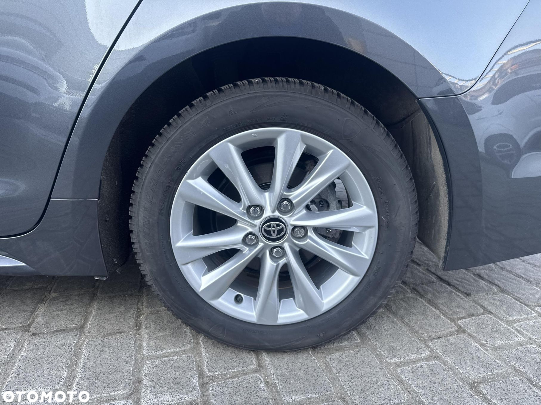 Toyota Corolla - 10