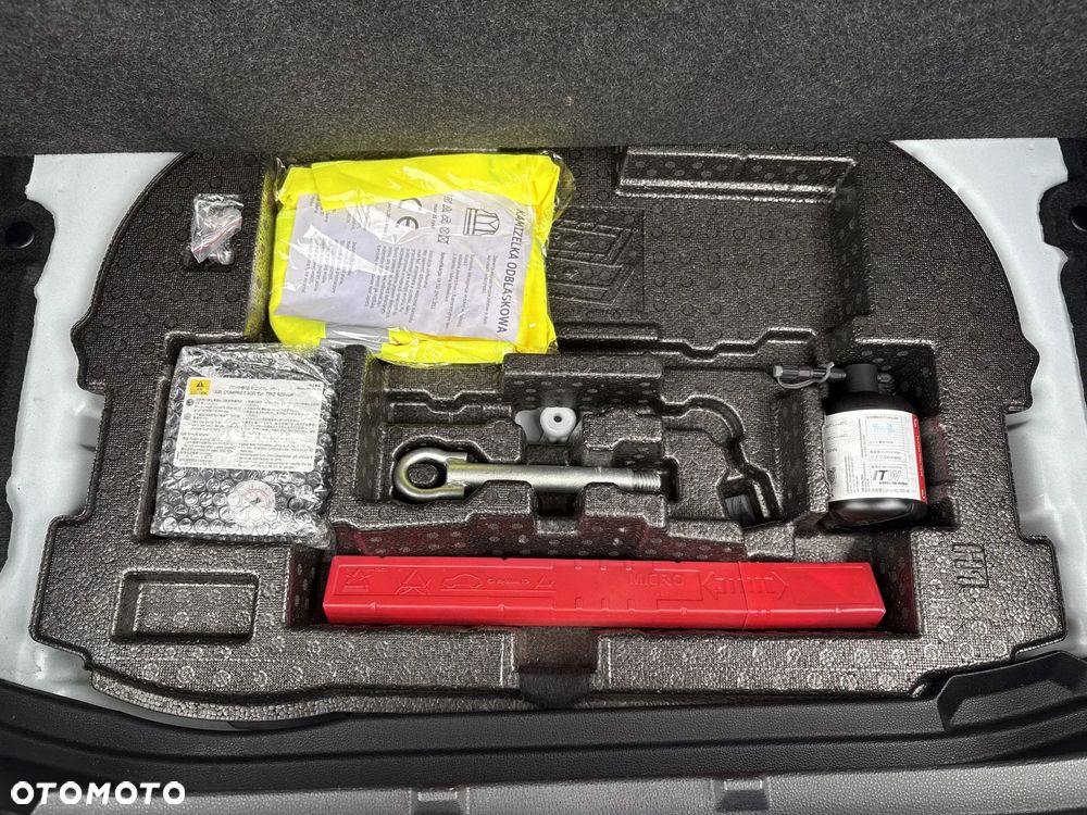 Toyota Corolla 1.8 Hybrid Active - 17