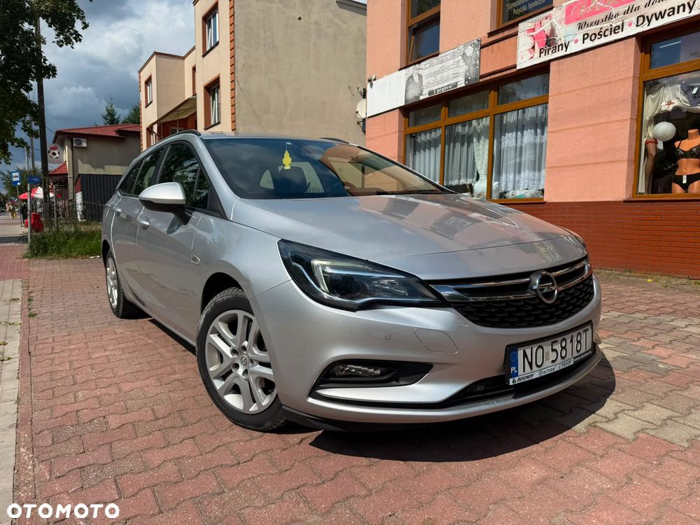 Opel Astra 1.6 CDTI Dynamic - 10