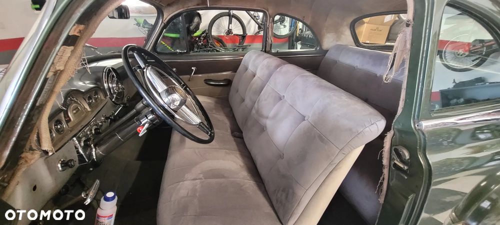 Pontiac Chieftain - 28