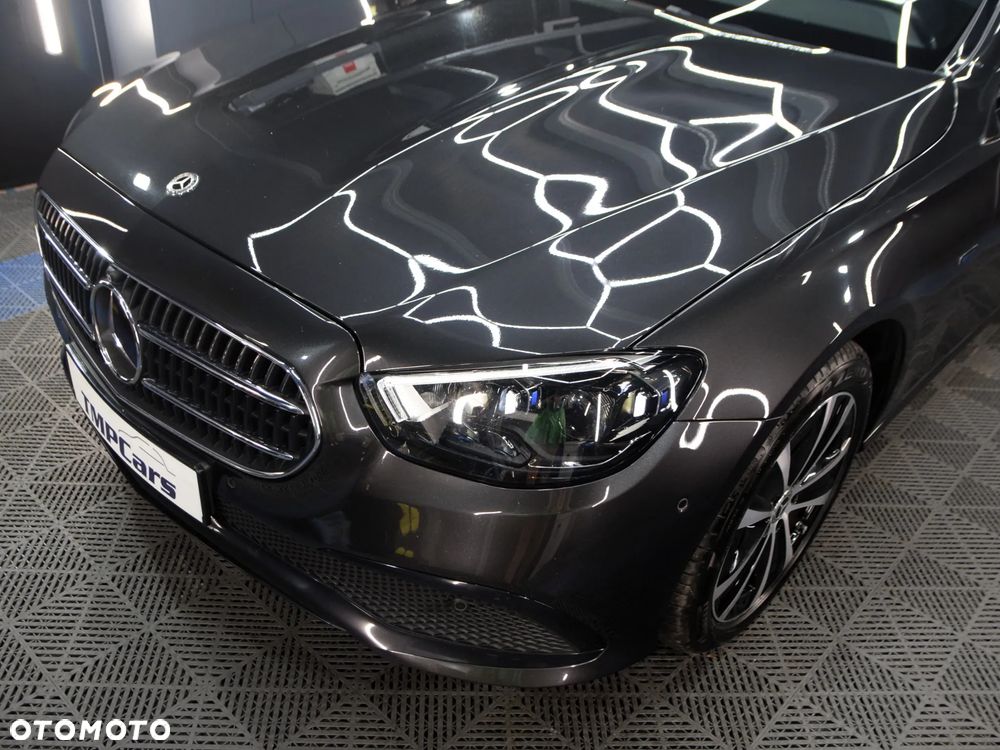 Mercedes-Benz Klasa E 300 de 4Matic 9G-TRONIC - 25