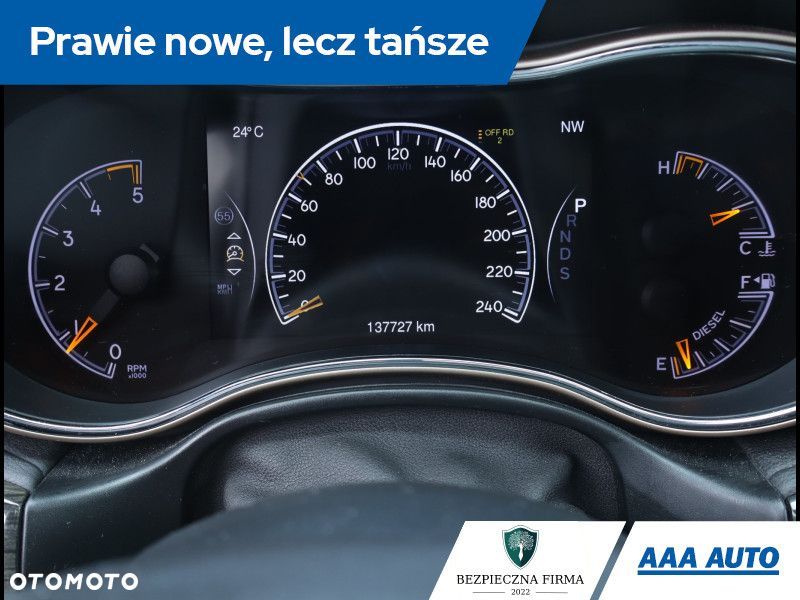 Jeep Grand Cherokee - 12