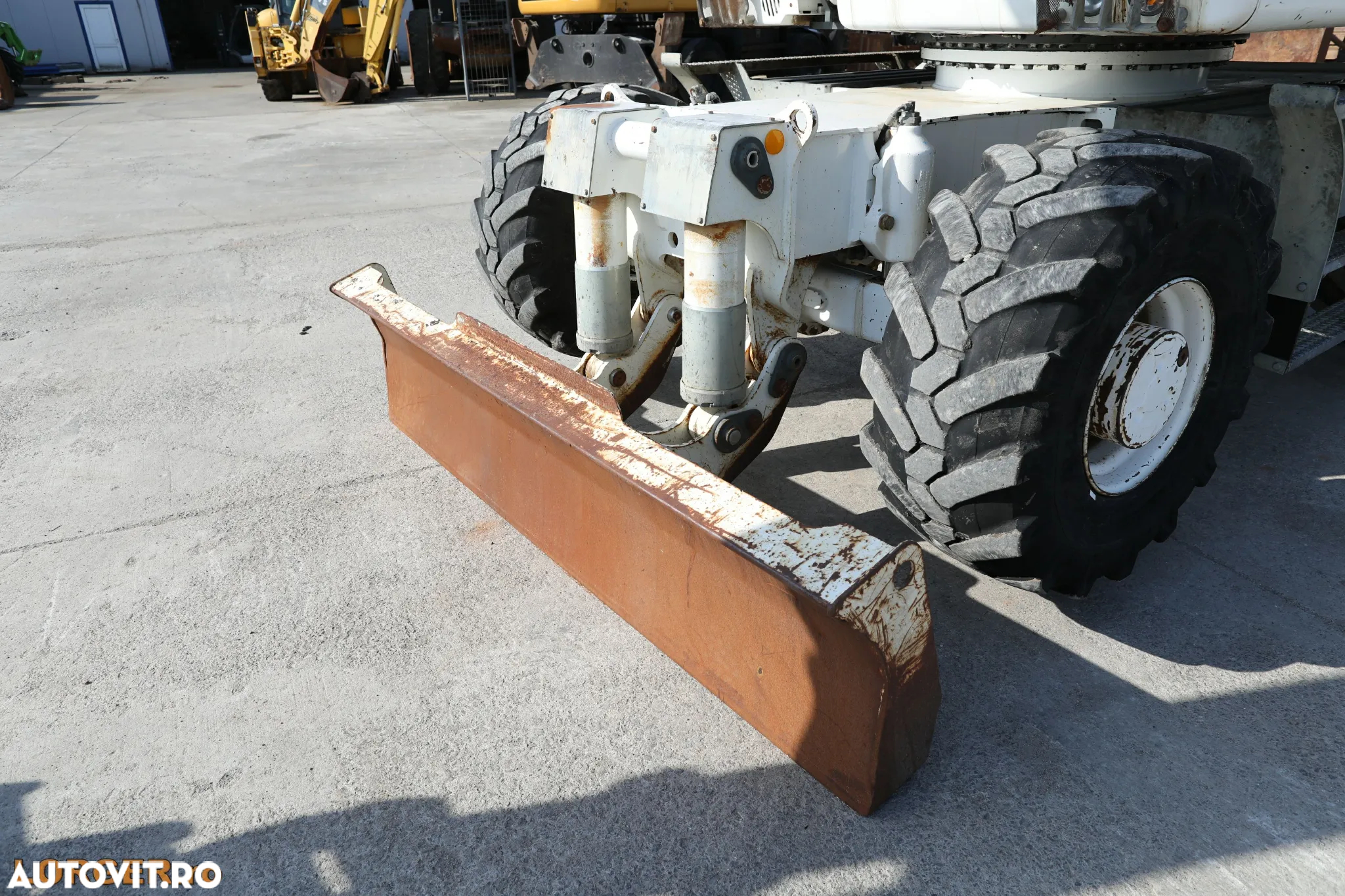 Liebherr A914 - 16