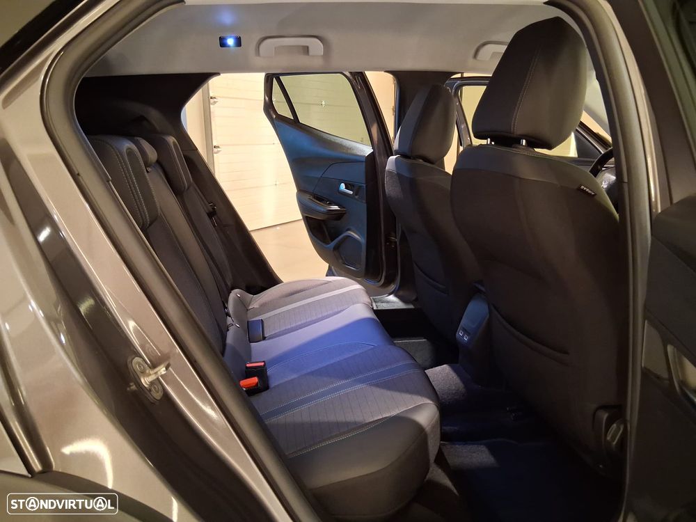 Peugeot 2008 1.5 BlueHDi Allure Pack - 20