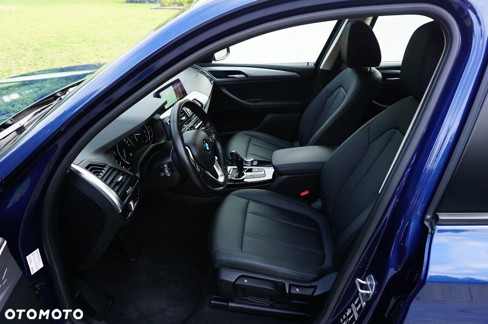 BMW X3 xDrive20i Advantage - 18