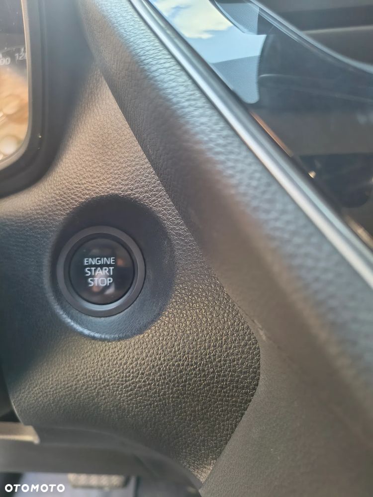 Toyota Corolla Cross - 10