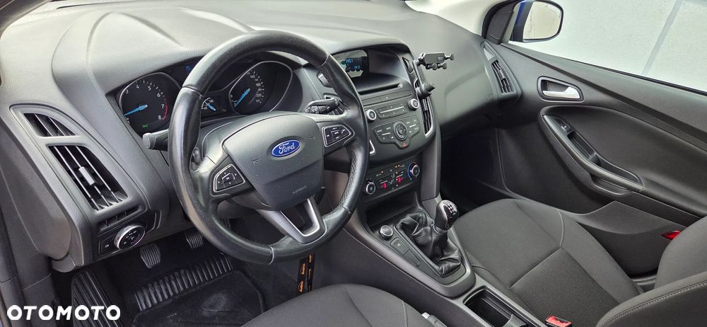 Ford Focus 1.0 EcoBoost 99g Trend - 30