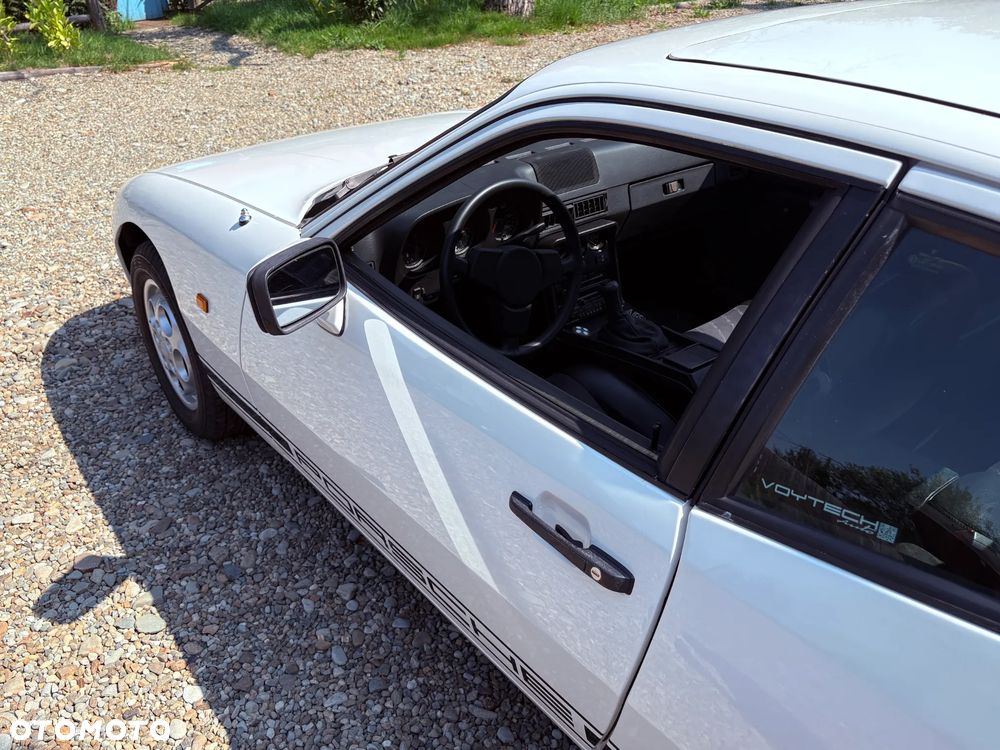 Porsche 924 - 12