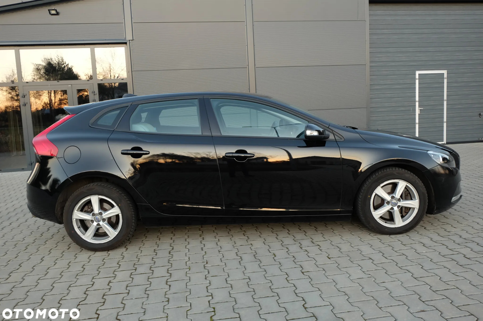 Volvo V40 D3 Drive-E Kinetic - 4