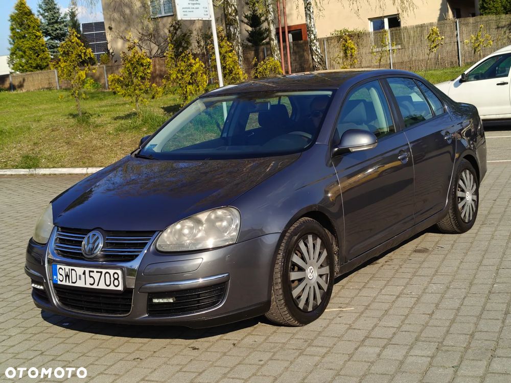 Volkswagen Jetta 1.6 United - 32