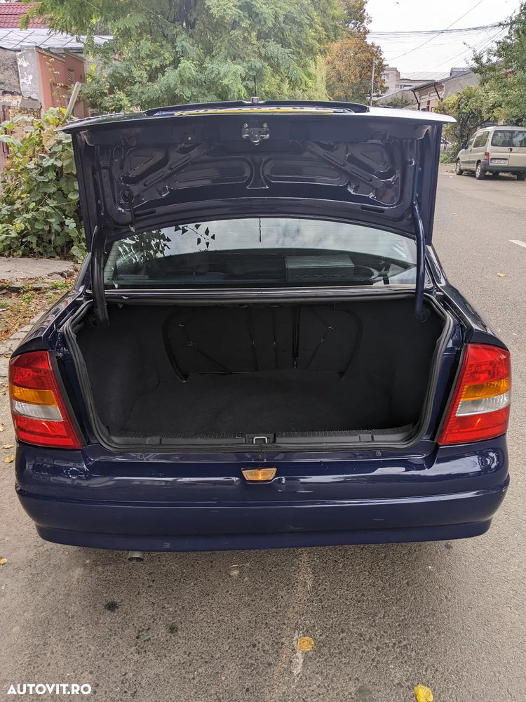 Opel Astra Classic 1.4i - 15