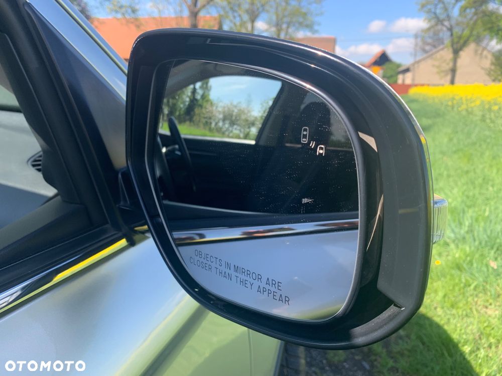 Mitsubishi Outlander - 33