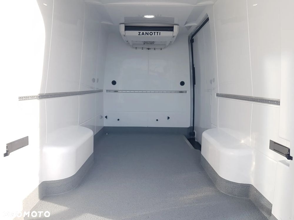 Volkswagen CRAFTER CHŁODNIA MROŹNIA AGREGAT IZOTERMA GRZANIE DŁUGI WYSOKI KLIMA TEMPOMAT - 17