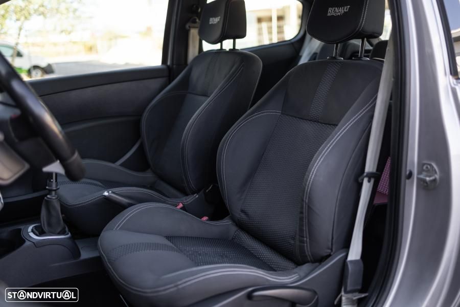 Renault Clio 2.0 16V Sport - 33