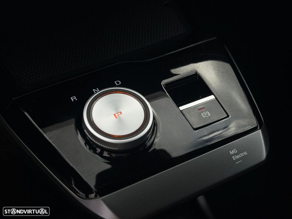 MG MG4 64 kWh Luxury - 16