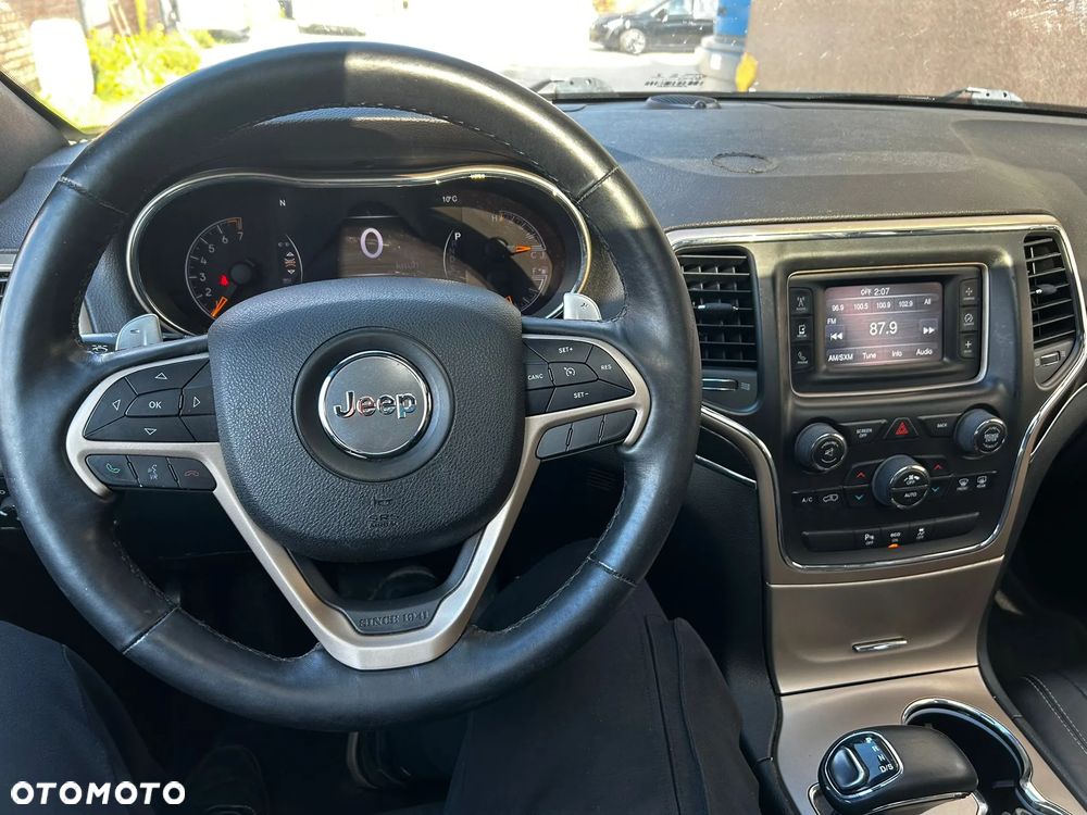 Jeep Grand Cherokee - 20